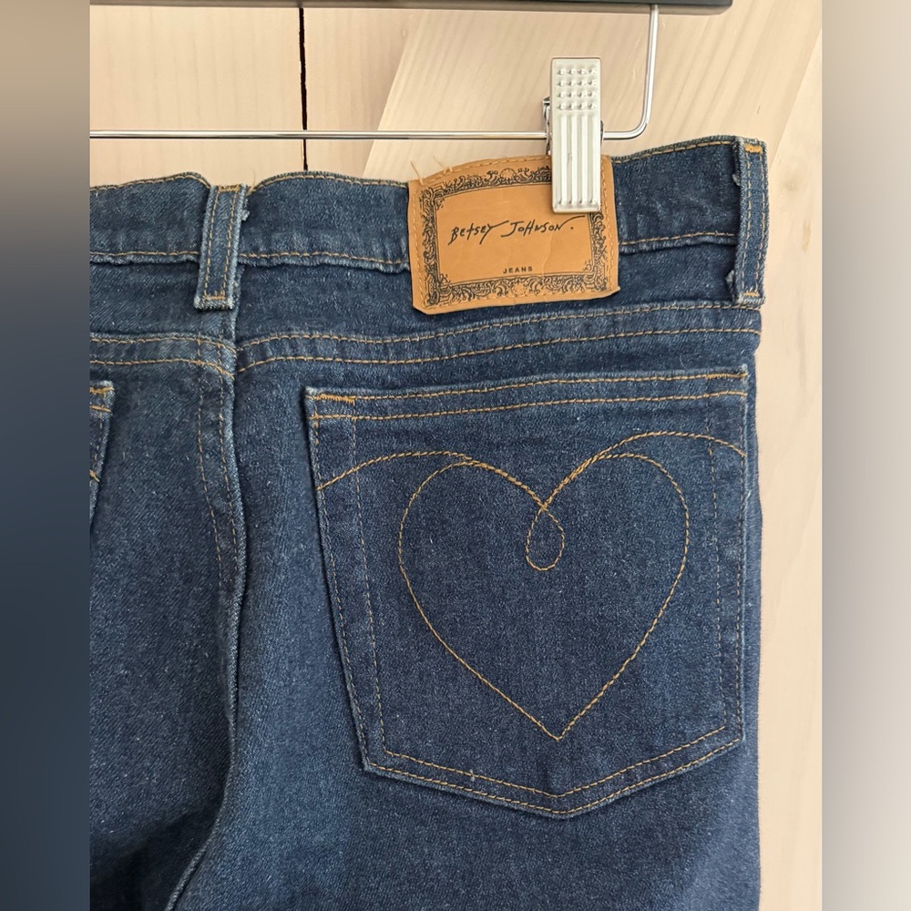 Betsey Johnson Dark Blue Stud-side Trim strait Jeans Mid rise size 6 - Picture 5 of 6